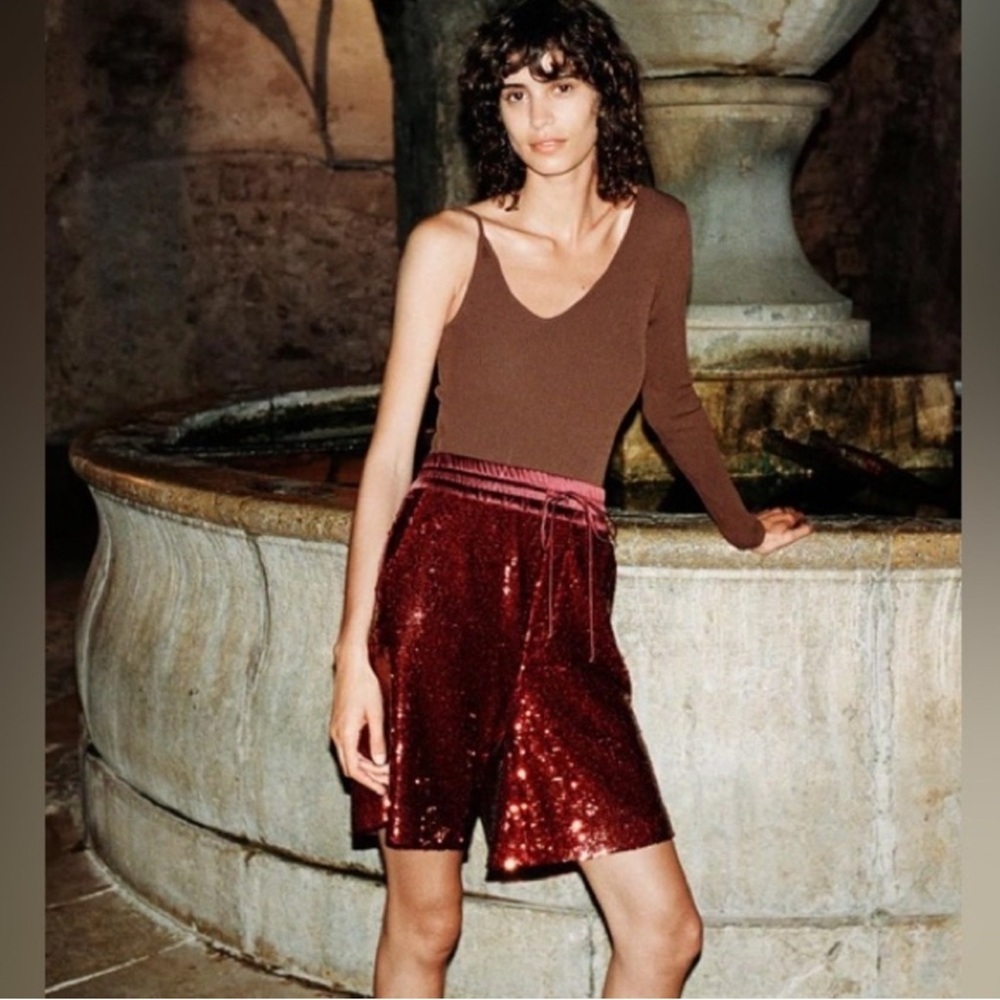 RARE Zara Woman Limited Edition Red Sequins Bermuda Shorts Sz XS EUC
